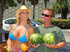 Sexy Bikini Babe Amber Lynn Selling Melons On The Steet Gets Picked Up Then Nailed On The Back Of The Pick Up In These Super Hot Vi^milf Hunter Mature